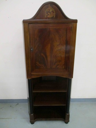 6557 - Rohovka biedermeier styl  intarsie   70 x 45 cm  V - 138 cm  -  8 300 kc